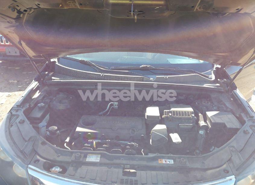 Photo 10 of 2013 Kia Sorento LX (VIN 5XYKT3A17DG375103)