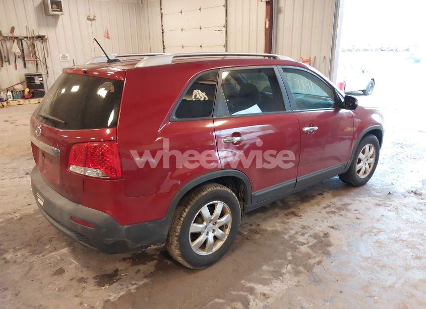 Photo 4 of 2011 Kia Sorento LX (VIN 5XYKT3A18BG045788)