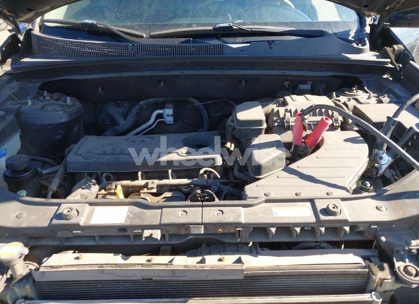 Photo 10 of 2011 Kia Sorento LX (VIN 5XYKT3A18BG063899)