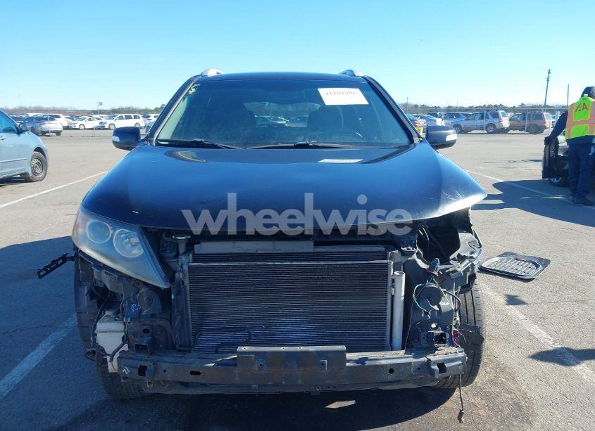 Photo 12 of 2011 Kia Sorento LX (VIN 5XYKT3A18BG063899)