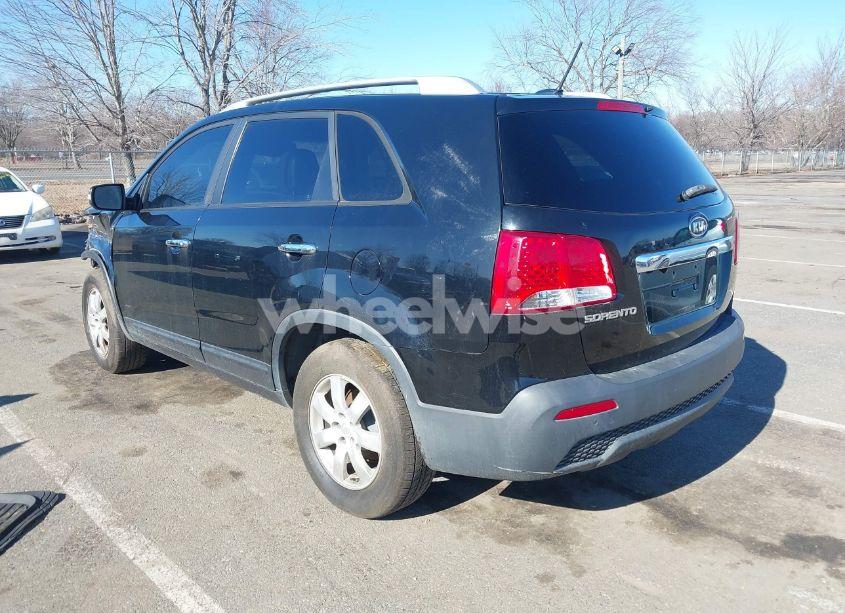 Photo 3 of 2011 Kia Sorento LX (VIN 5XYKT3A18BG063899)