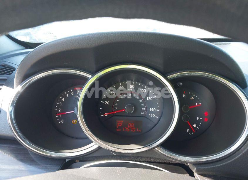 Photo 7 of 2011 Kia Sorento LX (VIN 5XYKT3A18BG063899)