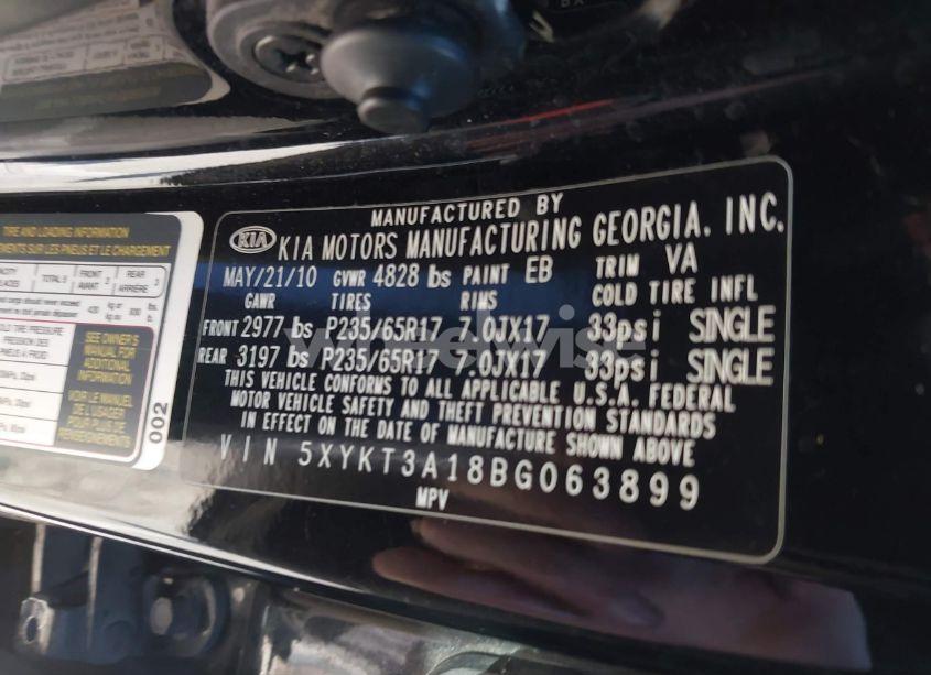 Photo 9 of 2011 Kia Sorento LX (VIN 5XYKT3A18BG063899)