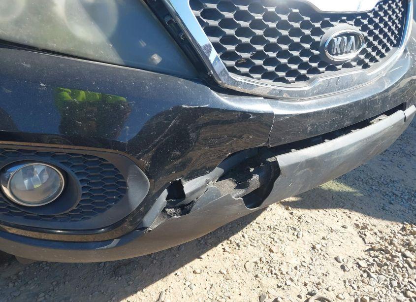 Photo 6 of 2011 Kia Sorento LX (VIN 5XYKT3A18BG069508)