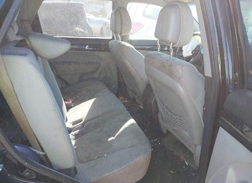 Photo 8 of 2011 Kia Sorento LX (VIN 5XYKT3A18BG069508)