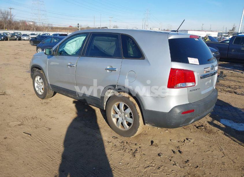 Photo 3 of 2011 Kia Sorento LX (VIN 5XYKT3A18BG087913)
