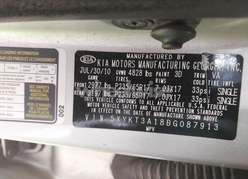 Photo 9 of 2011 Kia Sorento LX (VIN 5XYKT3A18BG087913)