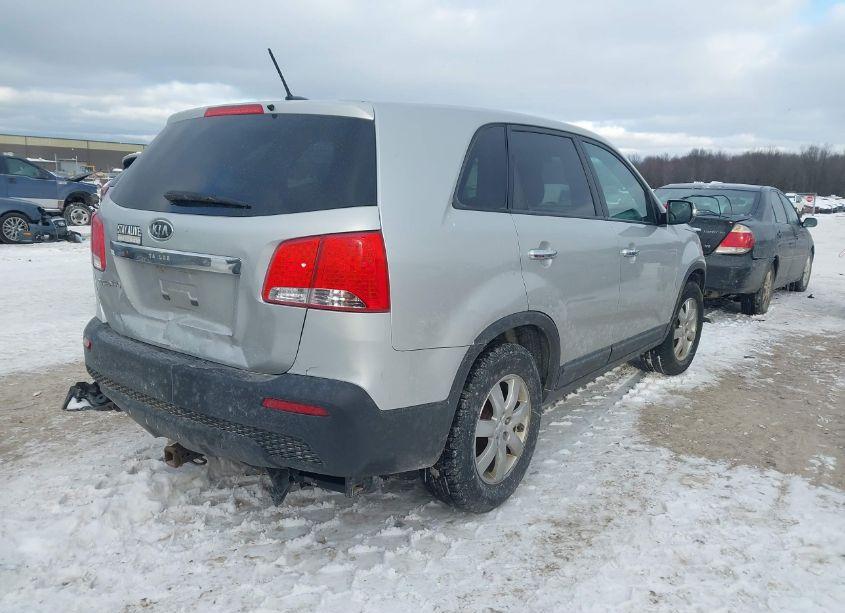Photo 4 of 2011 Kia Sorento LX (VIN 5XYKT3A18BG136852)