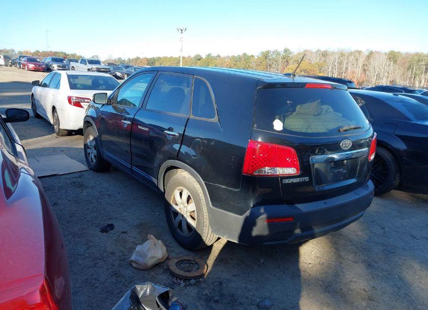 Photo 3 of 2012 Kia Sorento LX (VIN 5XYKT3A18CG189214)