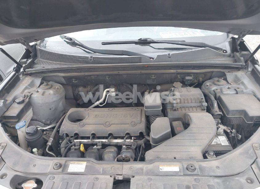 Photo 10 of 2012 Kia Sorento LX (VIN 5XYKT3A18CG194431)