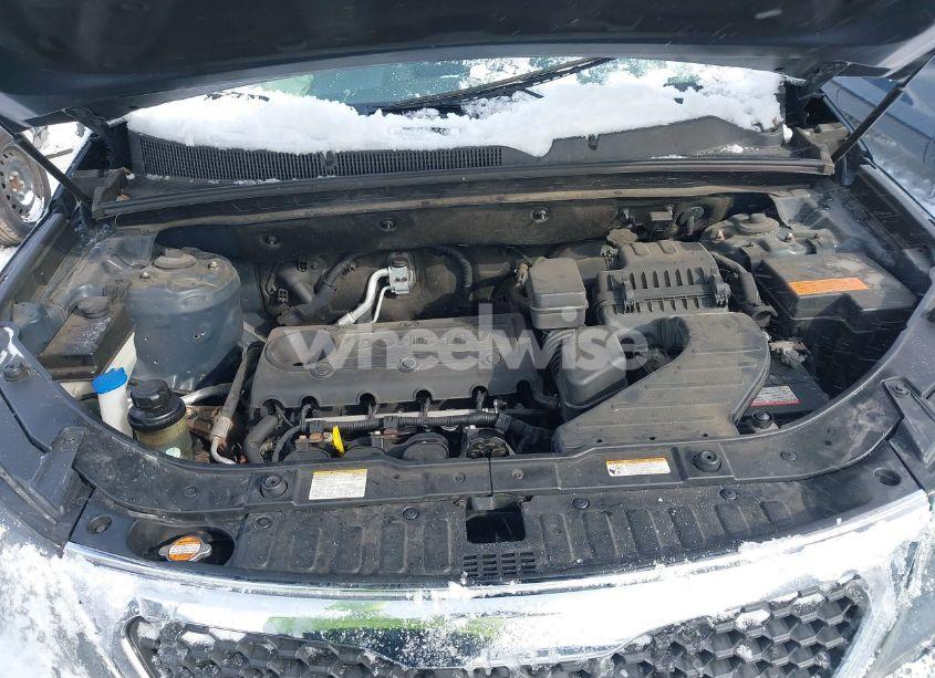 Photo 10 of 2012 Kia Sorento LX (VIN 5XYKT3A18CG273730)