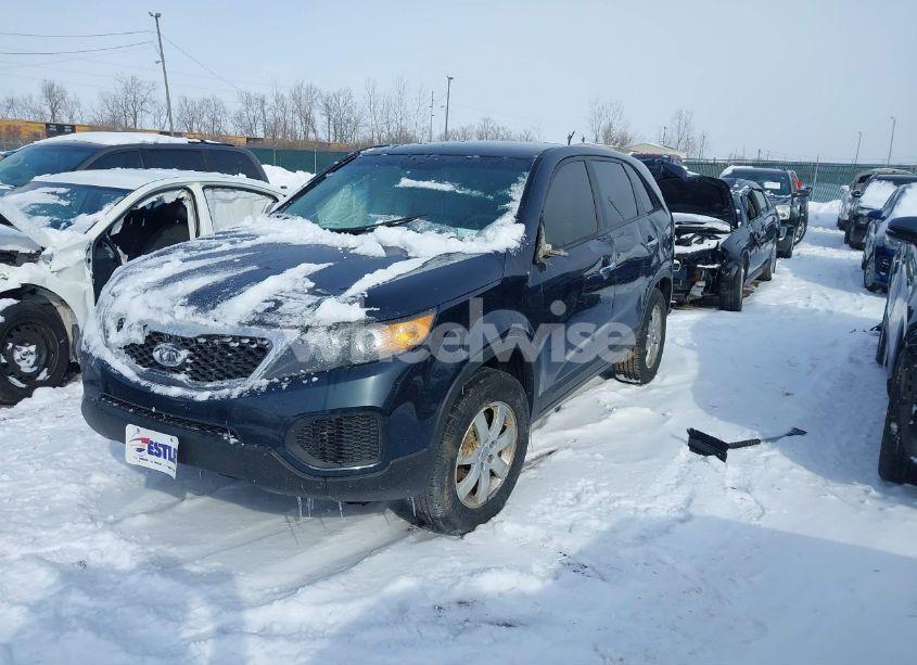 Photo 2 of 2012 Kia Sorento LX (VIN 5XYKT3A18CG273730)