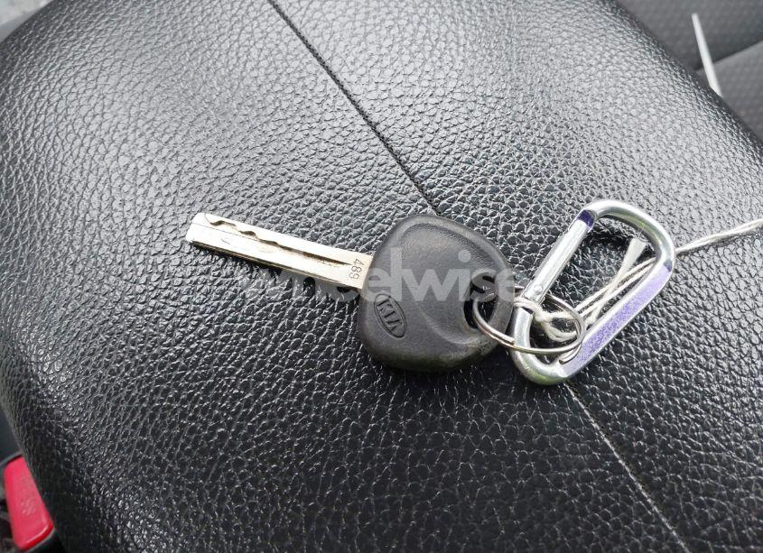 Photo 11 of 2013 Kia Sorento LX (VIN 5XYKT3A18DG418556)