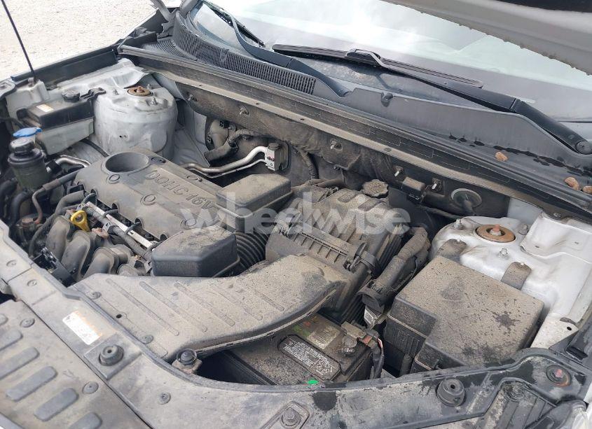 Photo 10 of 2011 Kia Sorento LX (VIN 5XYKT3A19BG018244)