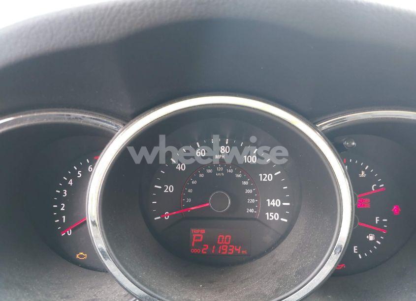 Photo 7 of 2011 Kia Sorento LX (VIN 5XYKT3A19BG018244)