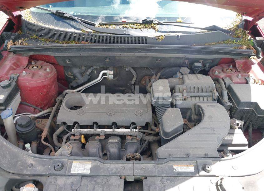 Photo 10 of 2011 Kia Sorento LX (VIN 5XYKT3A19BG021998)