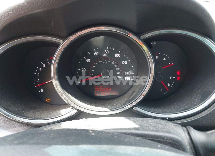 Photo 7 of 2011 Kia Sorento LX (VIN 5XYKT3A19BG021998)