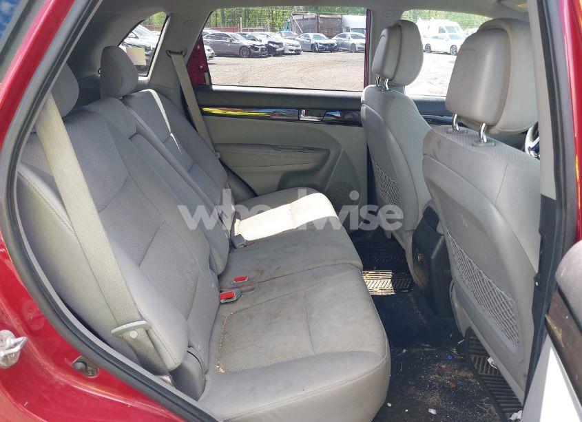 Photo 8 of 2011 Kia Sorento LX (VIN 5XYKT3A19BG021998)