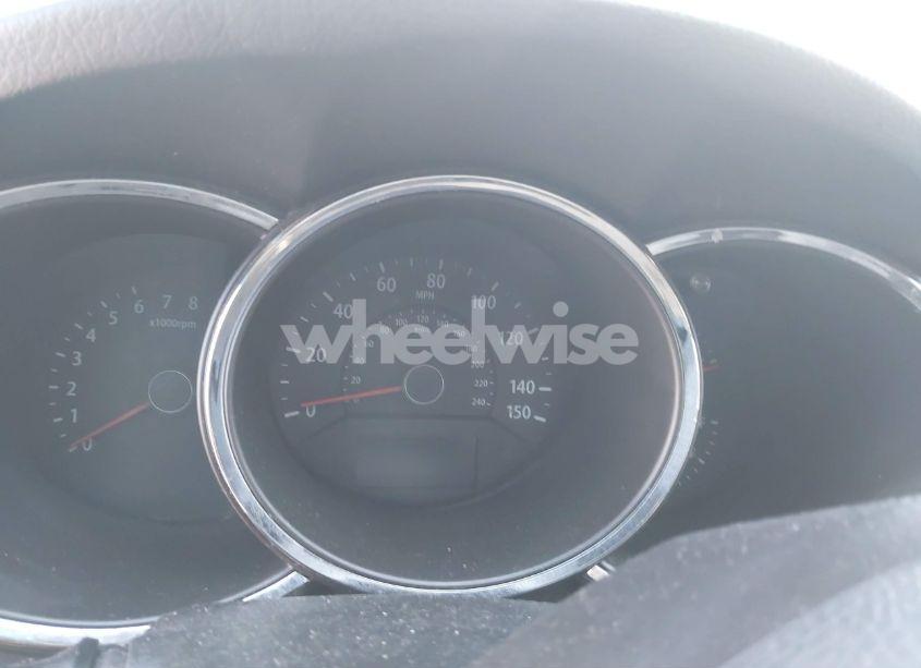 Photo 7 of 2011 Kia Sorento LX (VIN 5XYKT3A19BG033049)