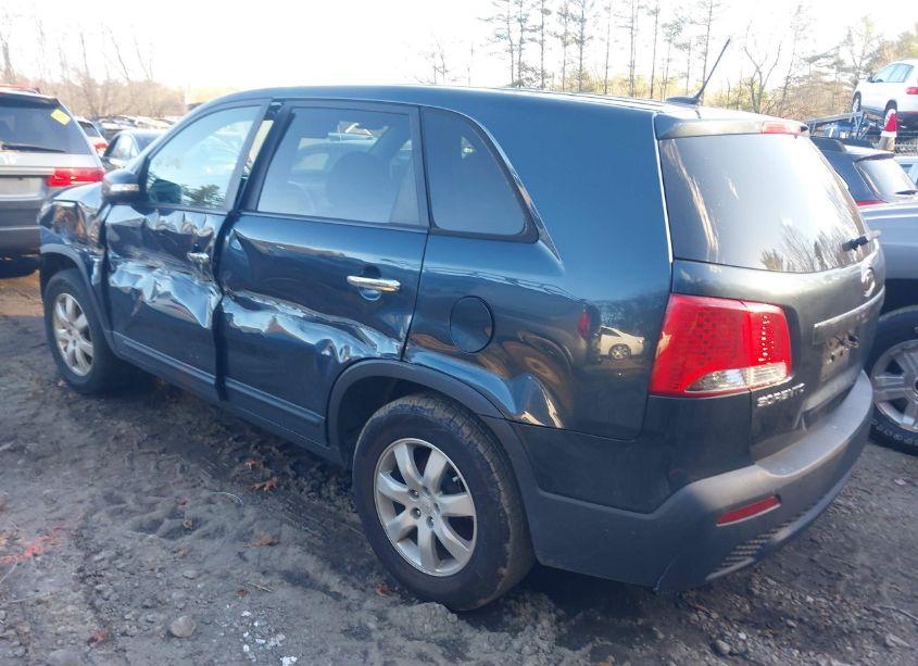 Photo 3 of 2011 Kia Sorento LX (VIN 5XYKT3A19BG114987)