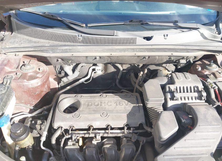 Photo 10 of 2011 Kia Sorento LX (VIN 5XYKT3A19BG138447)