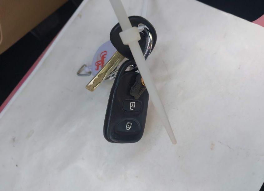 Photo 11 of 2011 Kia Sorento LX (VIN 5XYKT3A19BG138447)