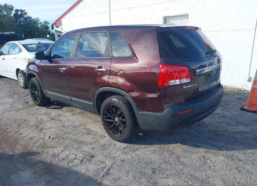 Photo 3 of 2011 Kia Sorento LX (VIN 5XYKT3A19BG138447)