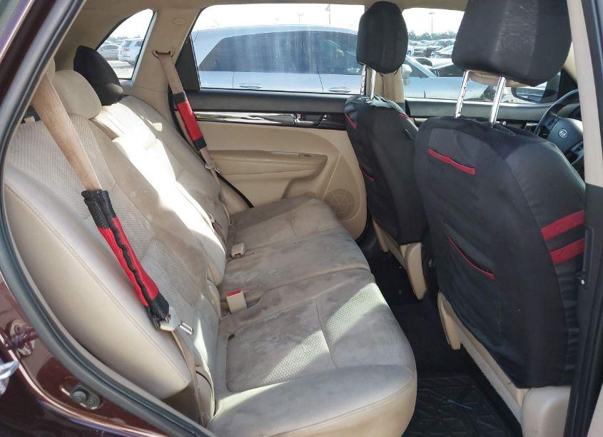 Photo 8 of 2011 Kia Sorento LX (VIN 5XYKT3A19BG138447)