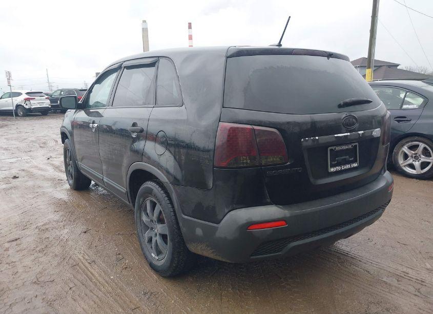 Photo 3 of 2011 Kia Sorento LX (VIN 5XYKT3A19BG144894)