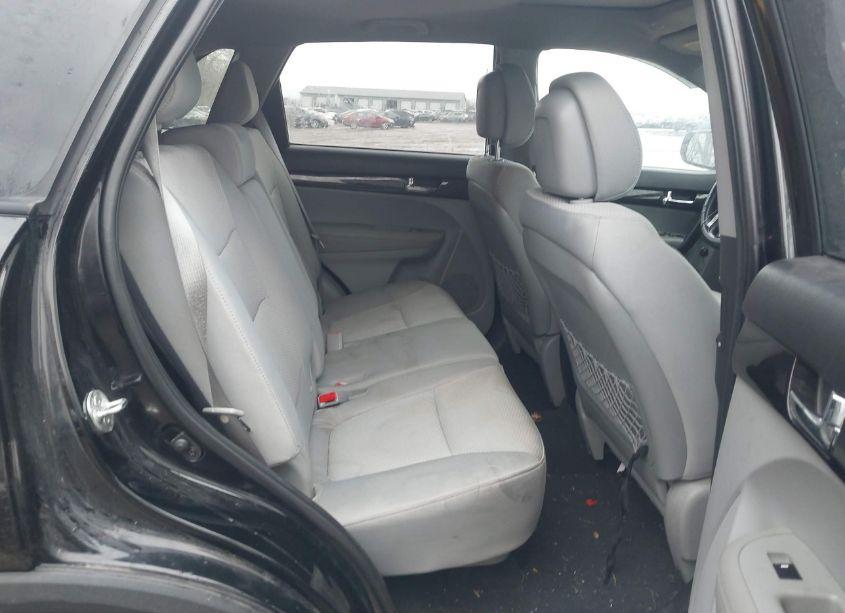 Photo 8 of 2011 Kia Sorento LX (VIN 5XYKT3A19BG144894)