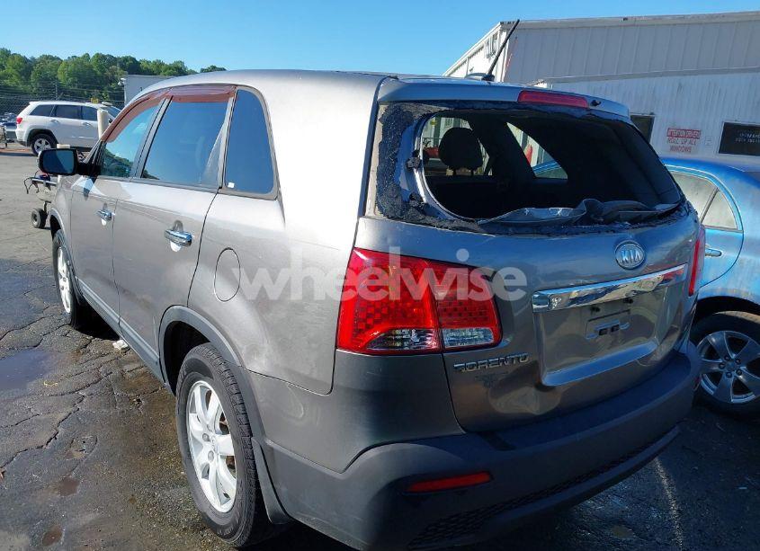 Photo 3 of 2012 Kia Sorento LX (VIN 5XYKT3A19CG231096)