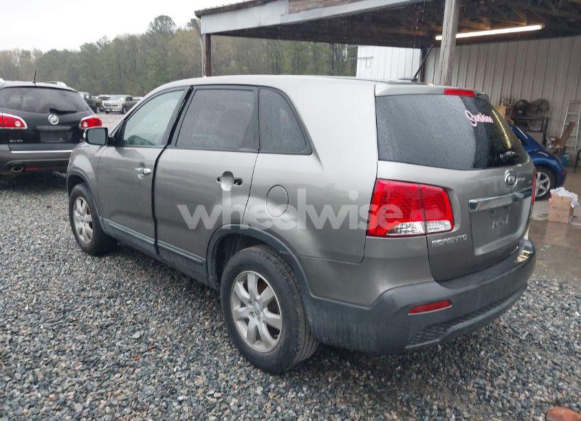 Photo 3 of 2012 Kia Sorento LX (VIN 5XYKT3A19CG244821)