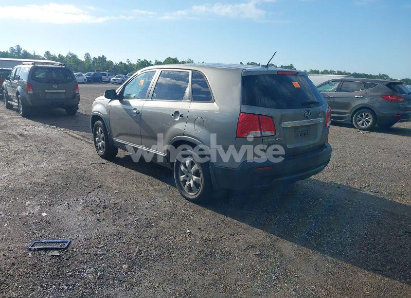 Photo 3 of 2012 Kia Sorento LX (VIN 5XYKT3A19CG283778)
