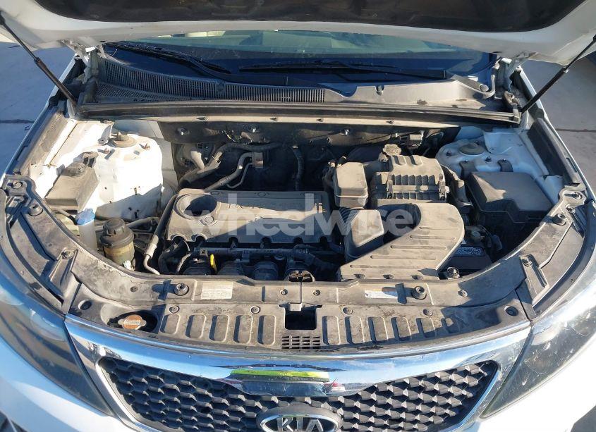 Photo 10 of 2012 Kia Sorento LX (VIN 5XYKT3A19CG294716)