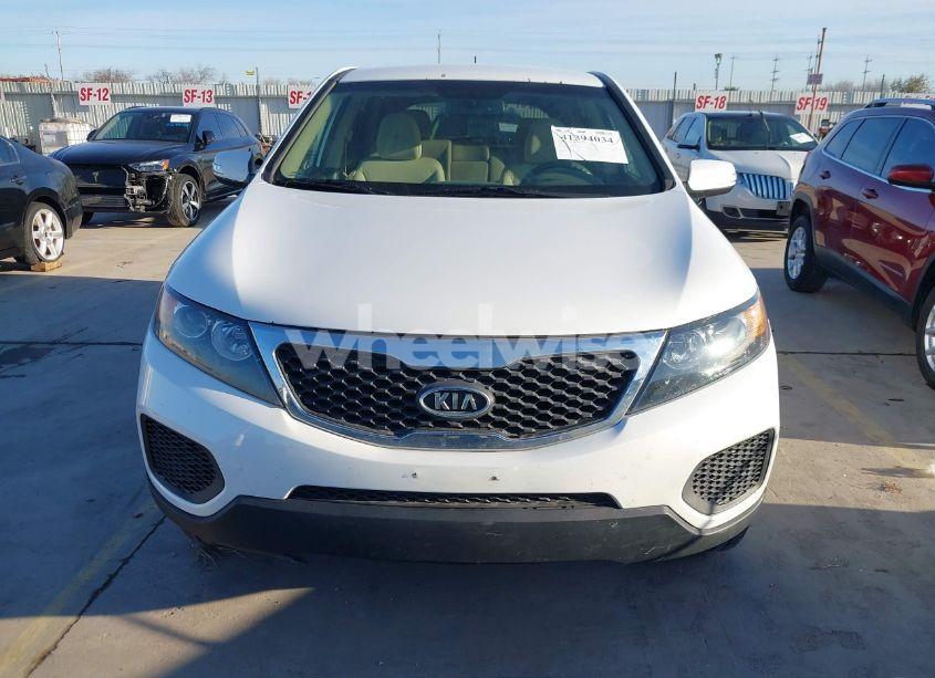 Photo 12 of 2012 Kia Sorento LX (VIN 5XYKT3A19CG294716)