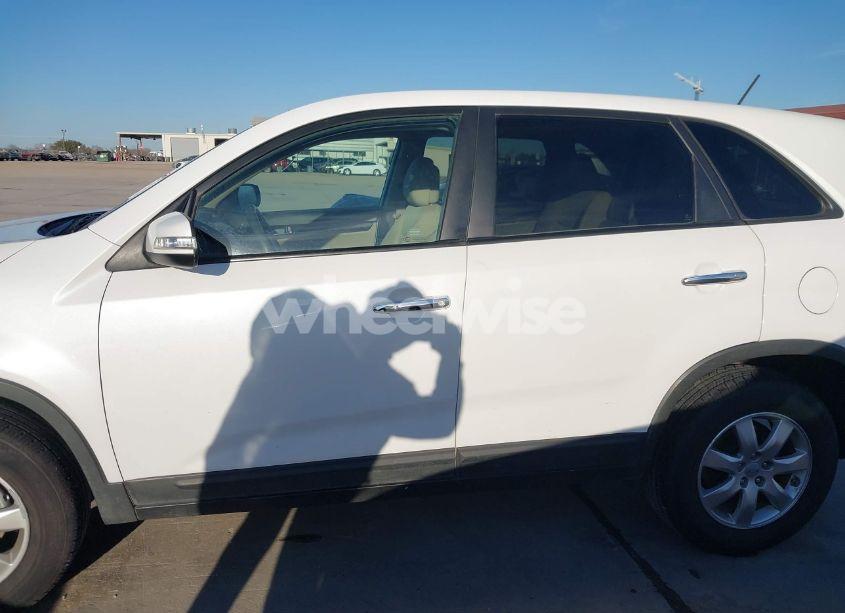 Photo 14 of 2012 Kia Sorento LX (VIN 5XYKT3A19CG294716)