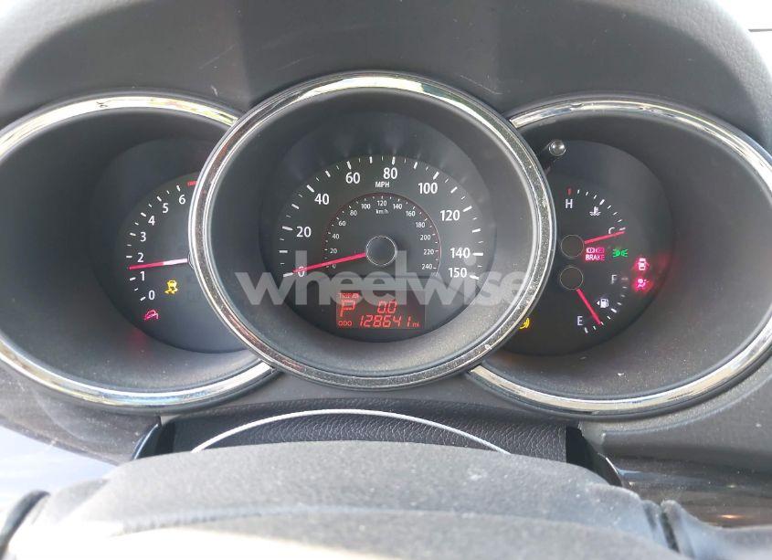 Photo 7 of 2012 Kia Sorento LX (VIN 5XYKT3A19CG294716)