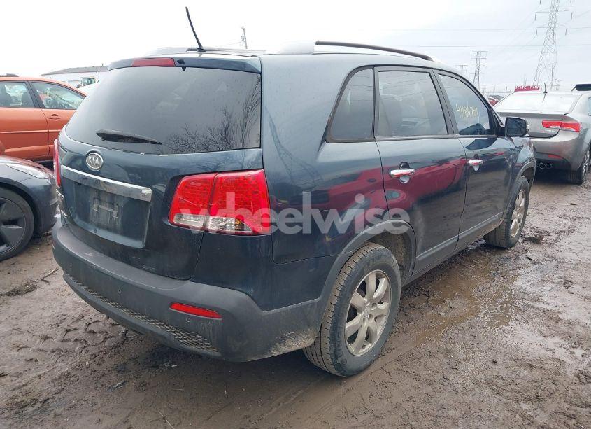 Photo 4 of 2011 Kia Sorento LX (VIN 5XYKT3A1XBG008385)