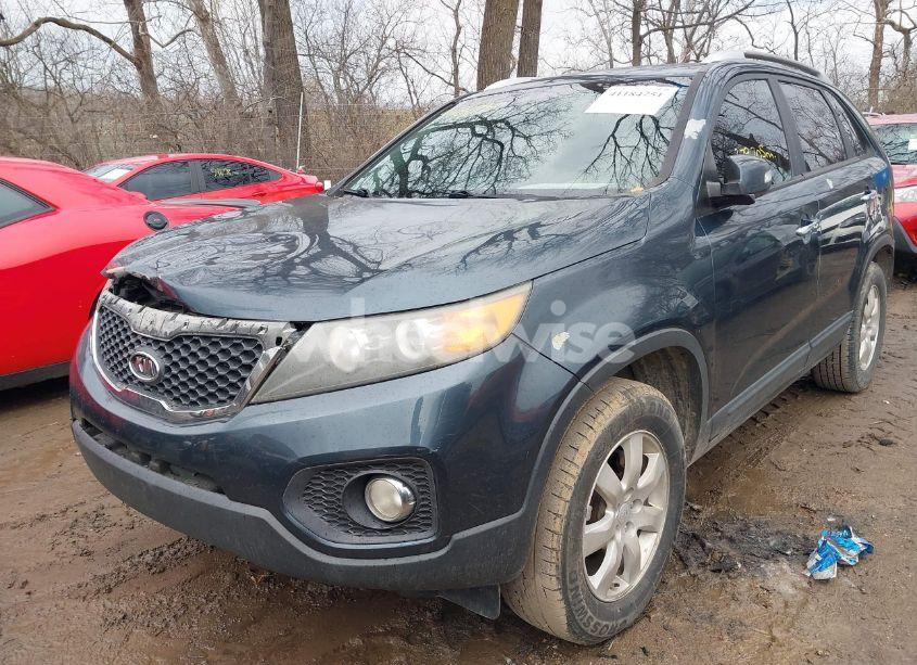 Photo 6 of 2011 Kia Sorento LX (VIN 5XYKT3A1XBG008385)