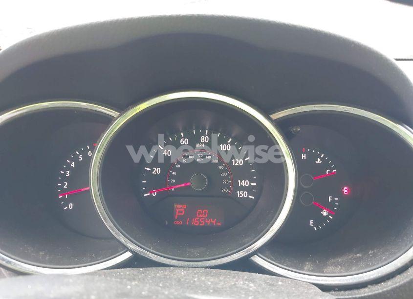 Photo 7 of 2011 Kia Sorento LX (VIN 5XYKT3A1XBG020049)