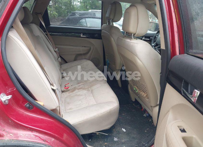 Photo 8 of 2011 Kia Sorento LX (VIN 5XYKT3A1XBG020049)