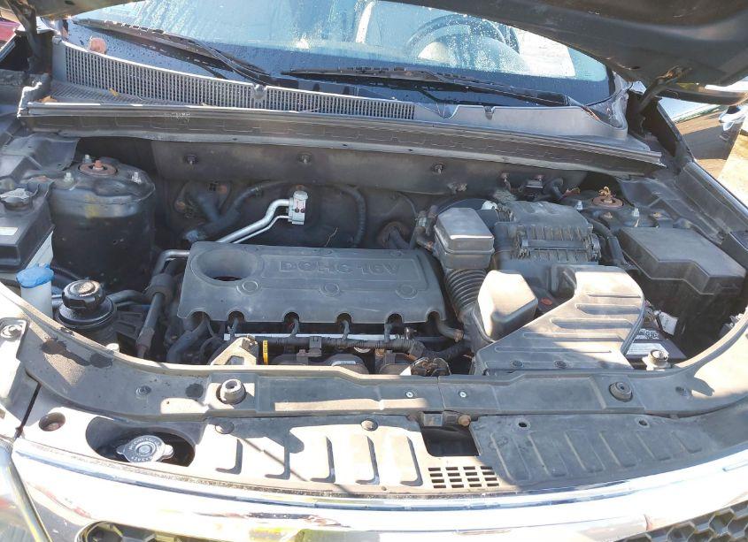 Photo 10 of 2011 Kia Sorento LX (VIN 5XYKT3A1XBG027938)