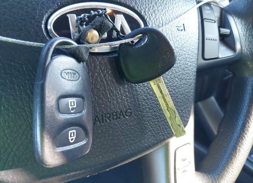 Photo 11 of 2011 Kia Sorento LX (VIN 5XYKT3A1XBG027938)