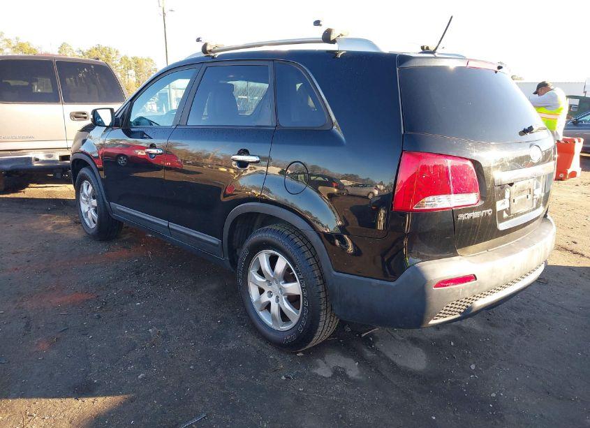 Photo 3 of 2011 Kia Sorento LX (VIN 5XYKT3A1XBG027938)