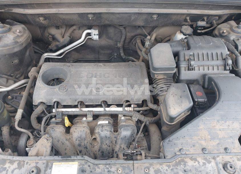 Photo 10 of 2011 Kia Sorento LX (VIN 5XYKT3A1XBG051303)