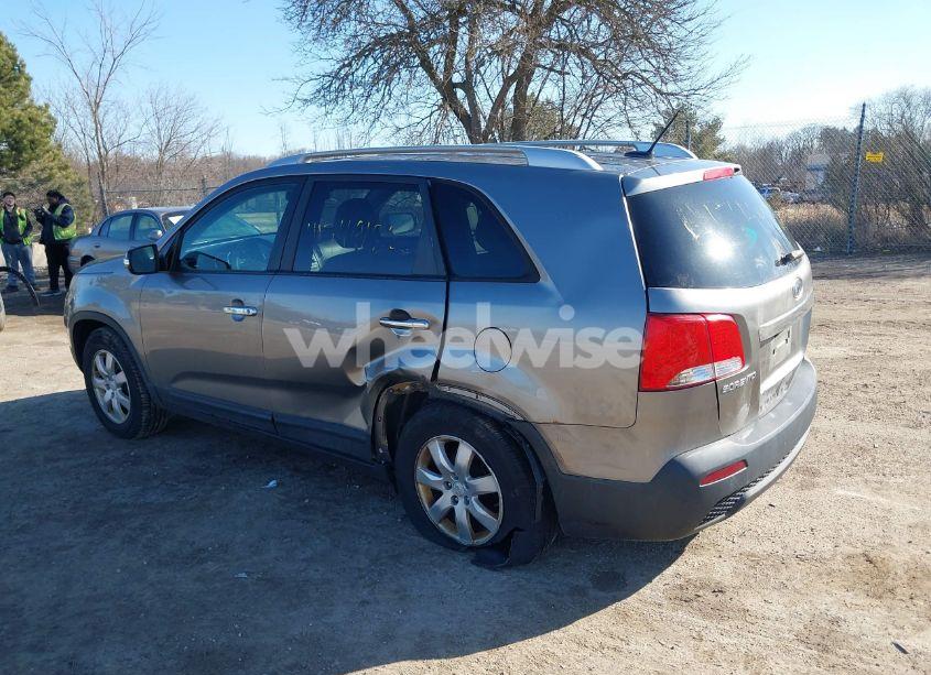 Photo 3 of 2011 Kia Sorento LX (VIN 5XYKT3A1XBG051561)