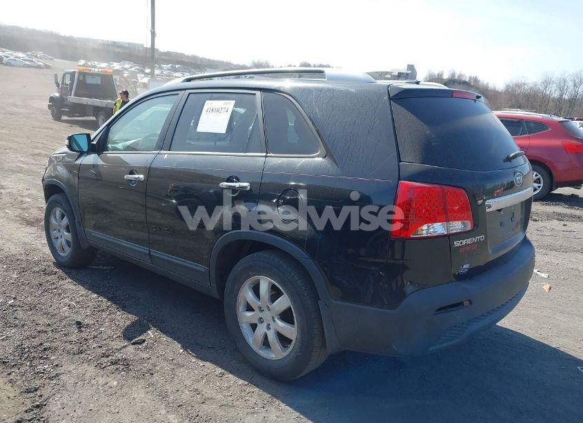 Photo 3 of 2011 Kia Sorento LX (VIN 5XYKT3A1XBG065217)