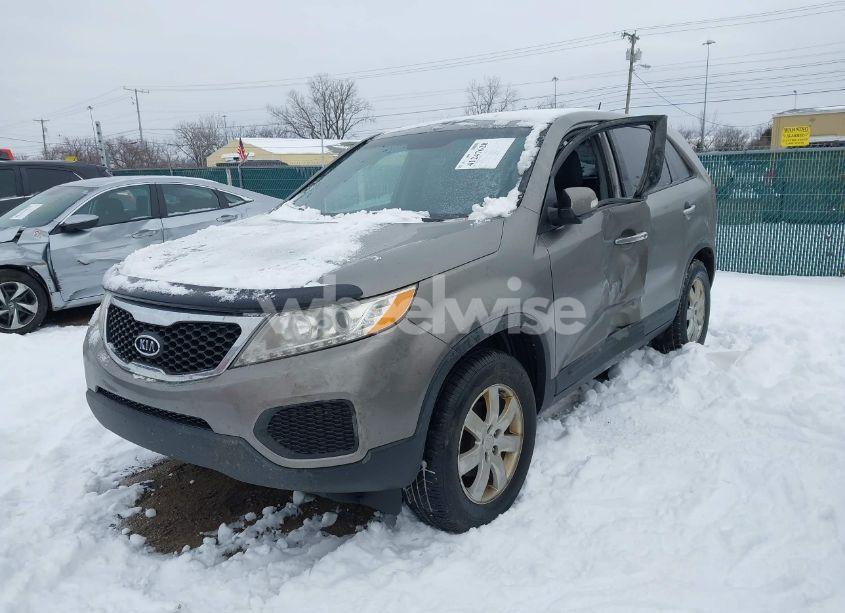 Photo 12 of 2011 Kia Sorento LX (VIN 5XYKT3A1XBG078355)