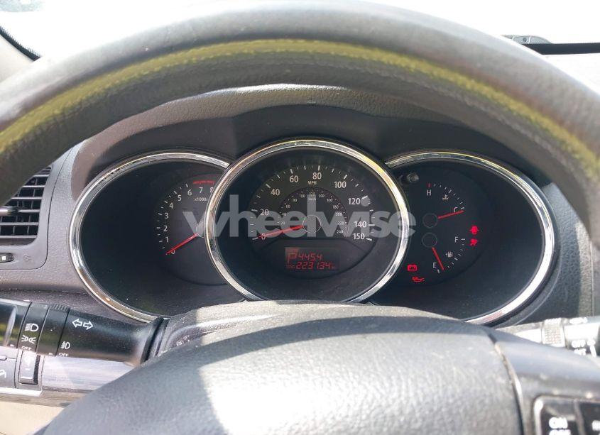 Photo 7 of 2011 Kia Sorento LX (VIN 5XYKT3A1XBG101827)