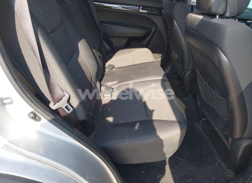 Photo 8 of 2011 Kia Sorento LX (VIN 5XYKT3A1XBG108244)